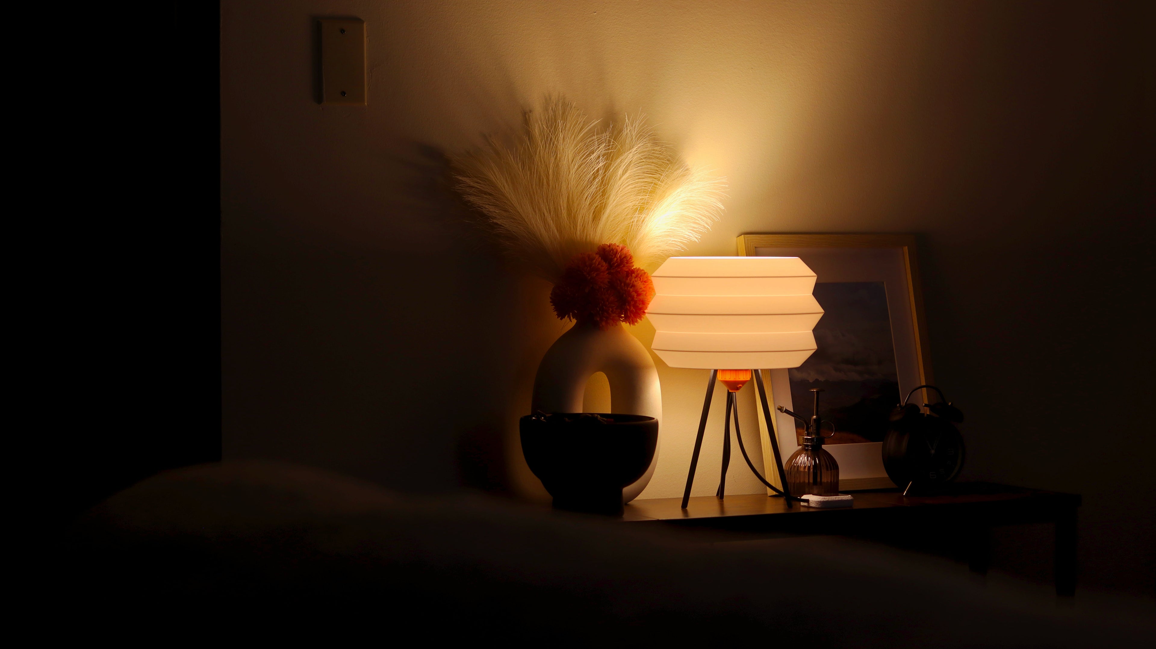 3d_printed_lamp_stacks_orange_black_orange