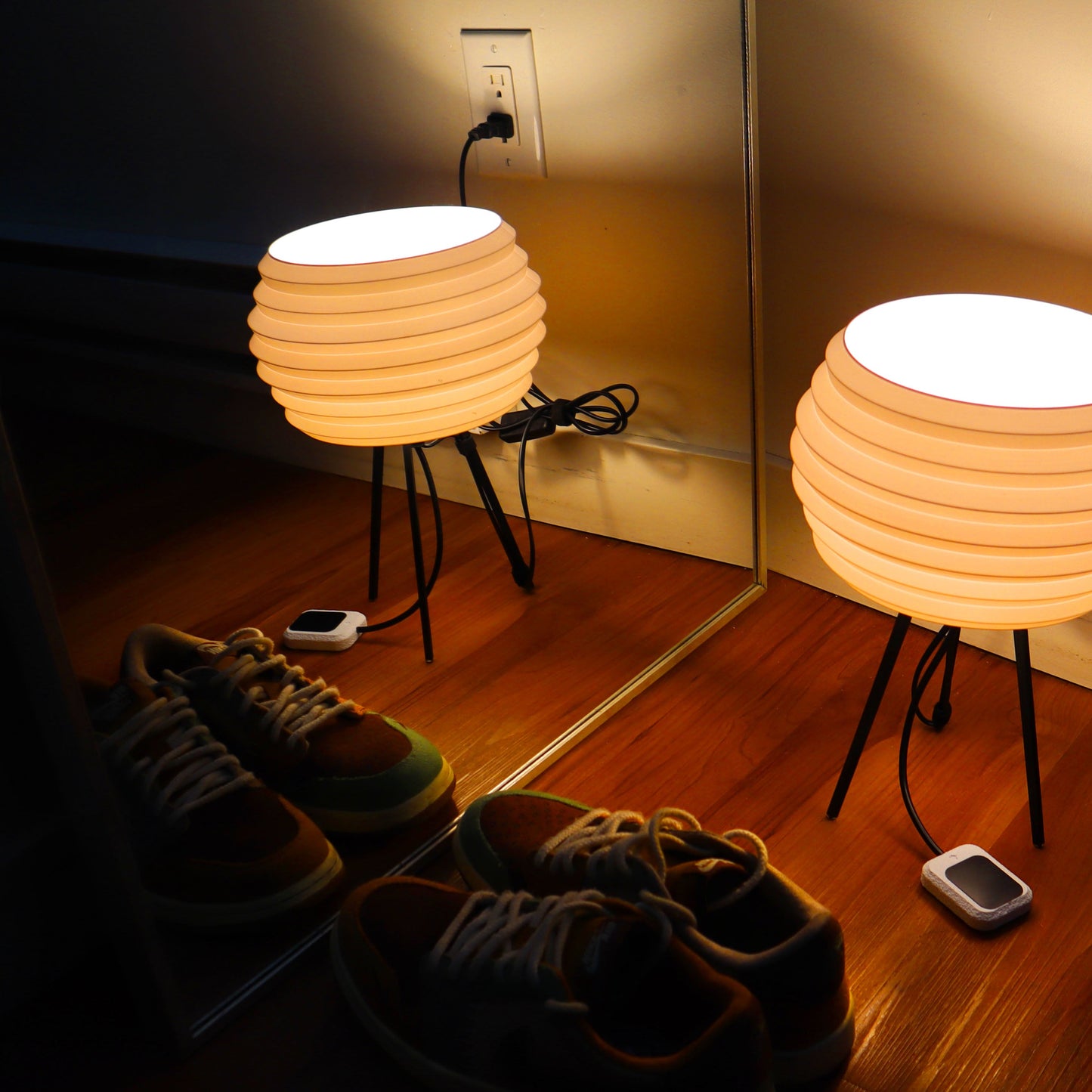 Crescent Lamp