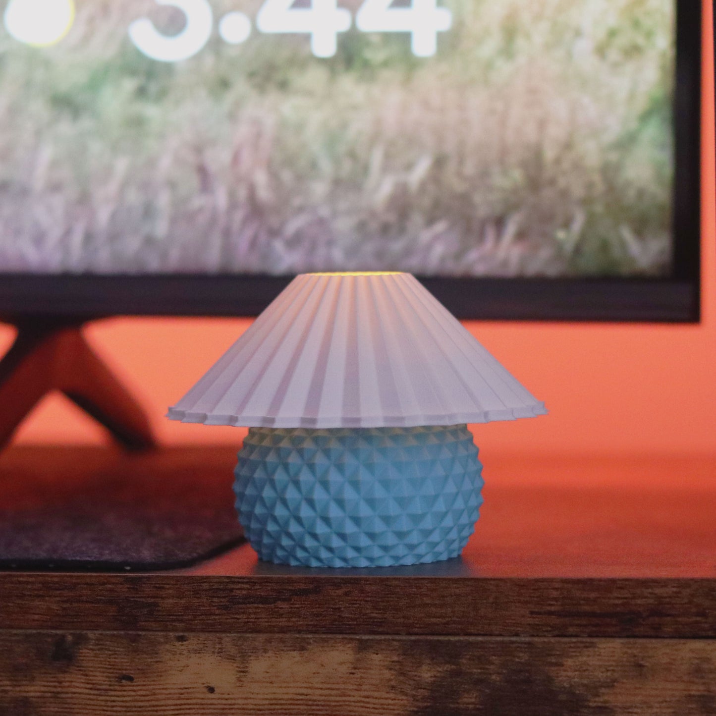 Baby Pine Lamp