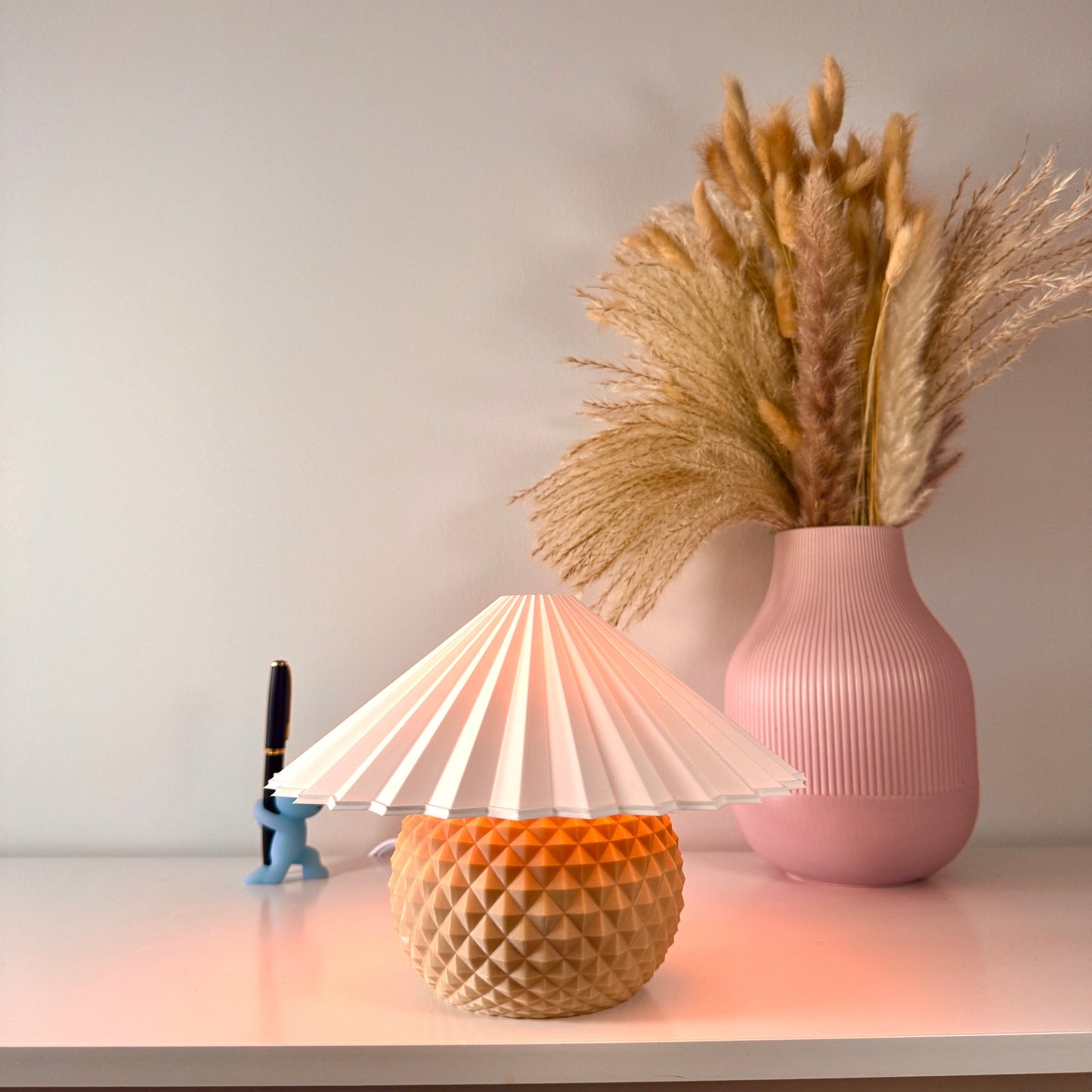 Pine Lamp - Sand