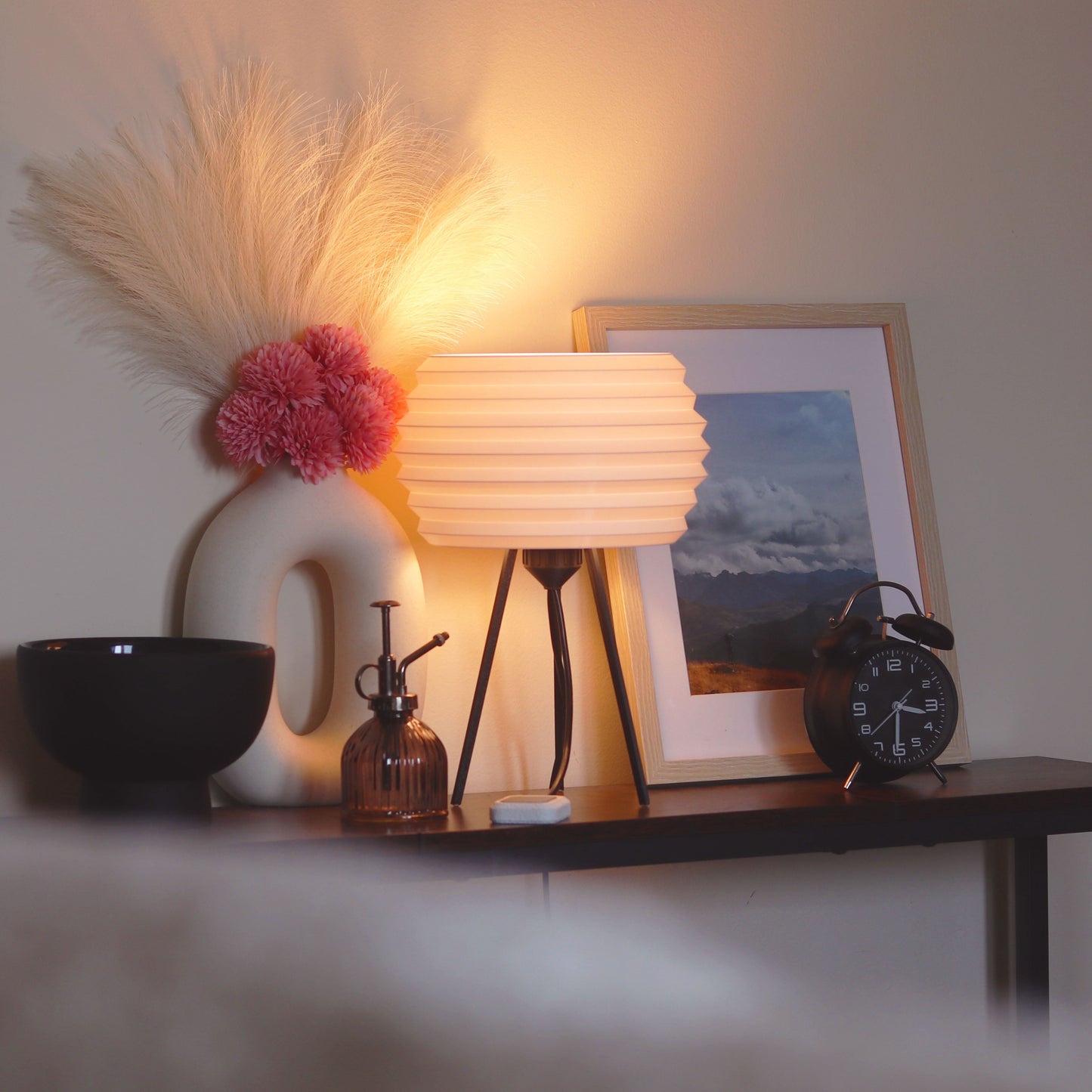 Crescent Lamp
