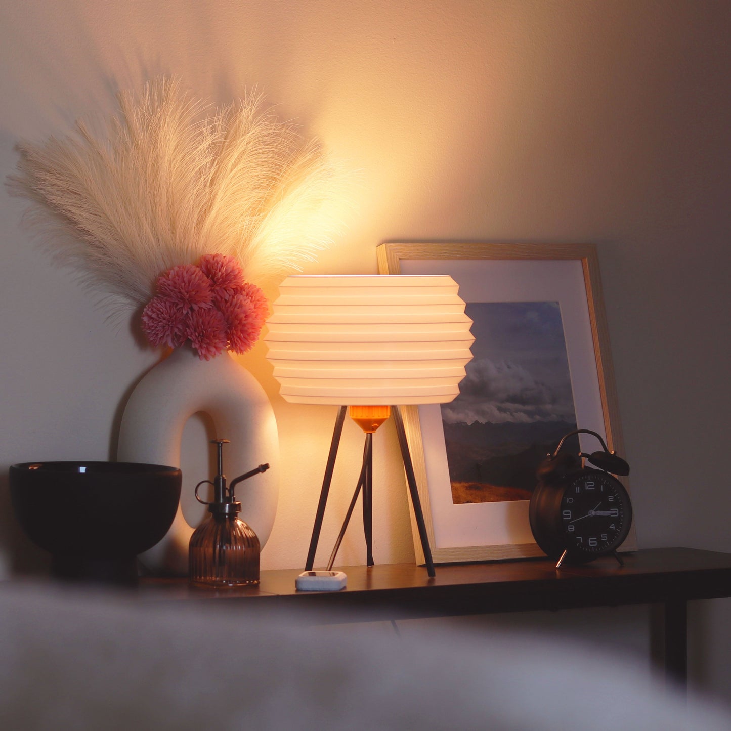 Crescent Lamp